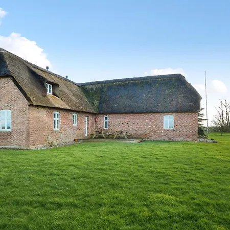 Awesome In Bredebro With Kitchen Holiday home Ballum